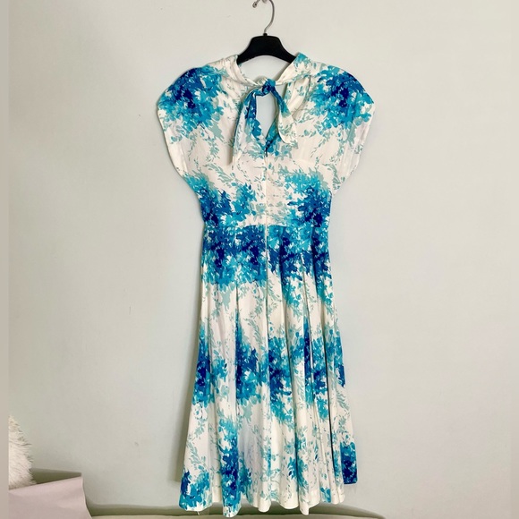 Vibrant Blue & White Anthropologie Pleated Circle Midi Skirt Spring Dress Size 4 - Picture 7 of 9